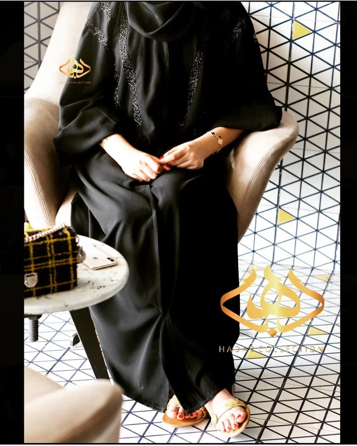 عباية بتفاصيل خرز — 026