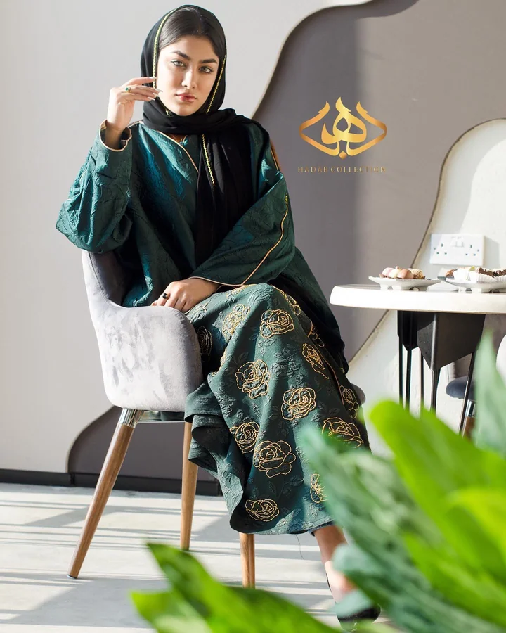 عباية بتفاصيل خرز — 032