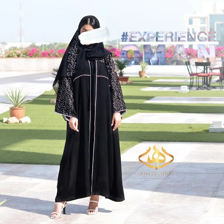 عباية مطرّزة — 041
