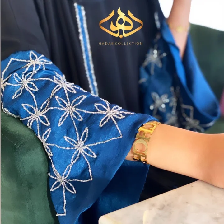 عباية بتفاصيل خرز — 046