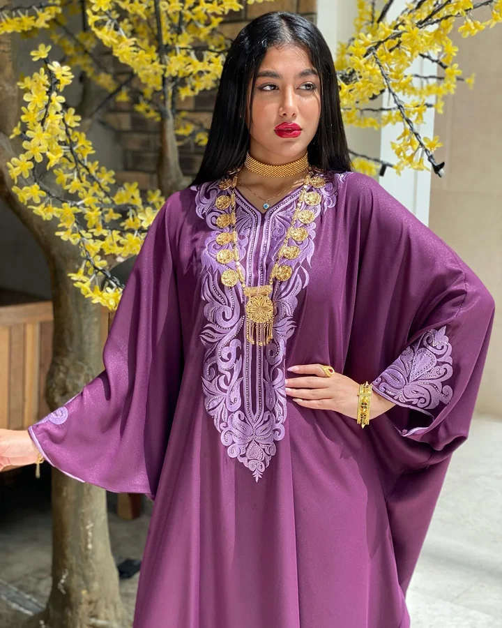 فستان كريب مطرّزة — DRS003