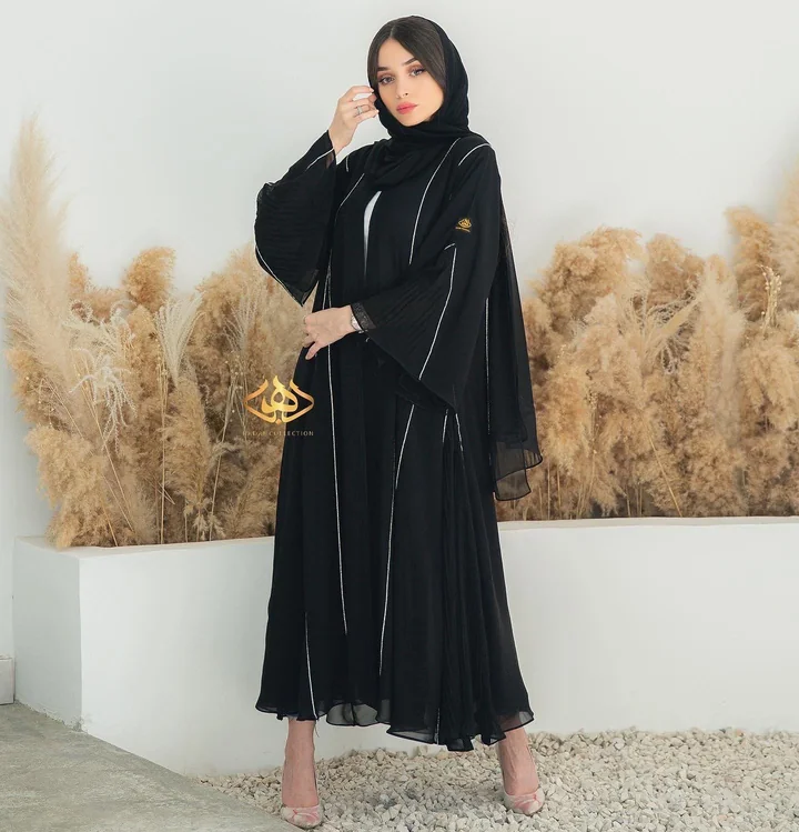 عباية شيفون بتفاصيل كريستال — E&W006