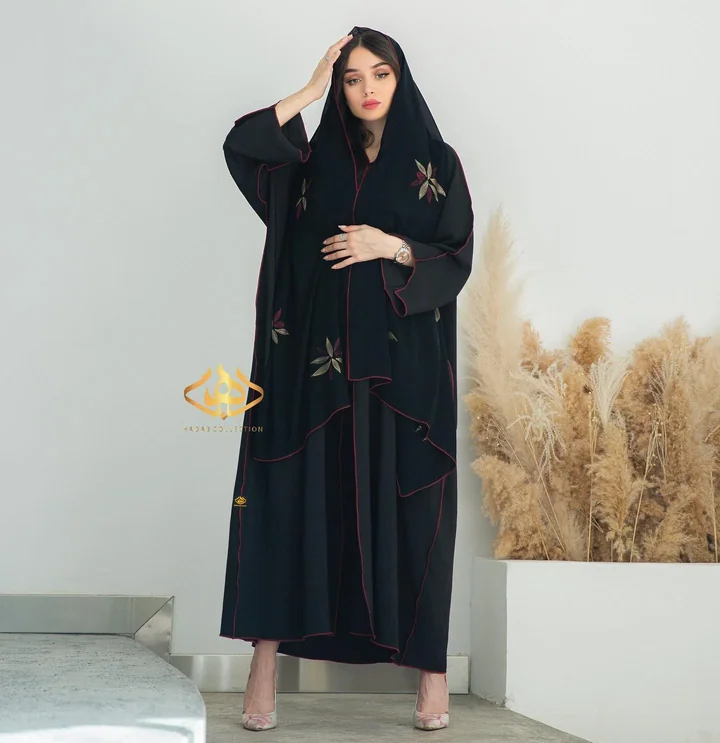 عباية مطرّزة — E&W009