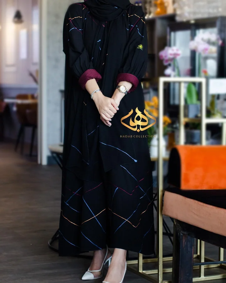 عباية مطرّزة — H054