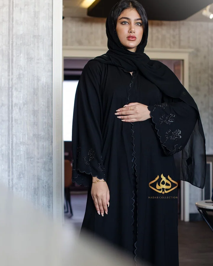 عباية مطرّزة — H055