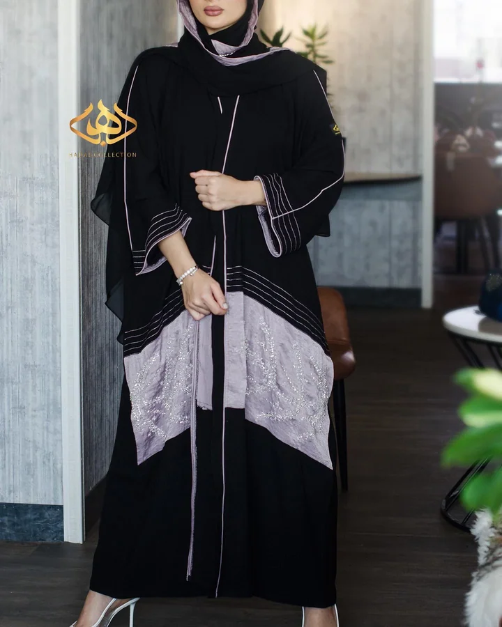 عباية حرير مطرّزة — H056