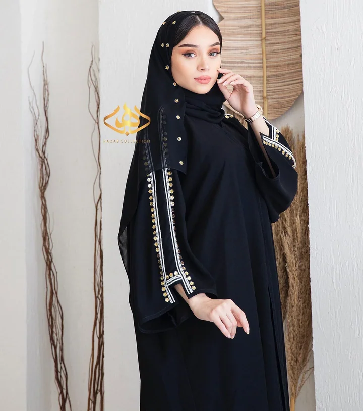 عباية كريب بتفاصيل خرز — HDB023