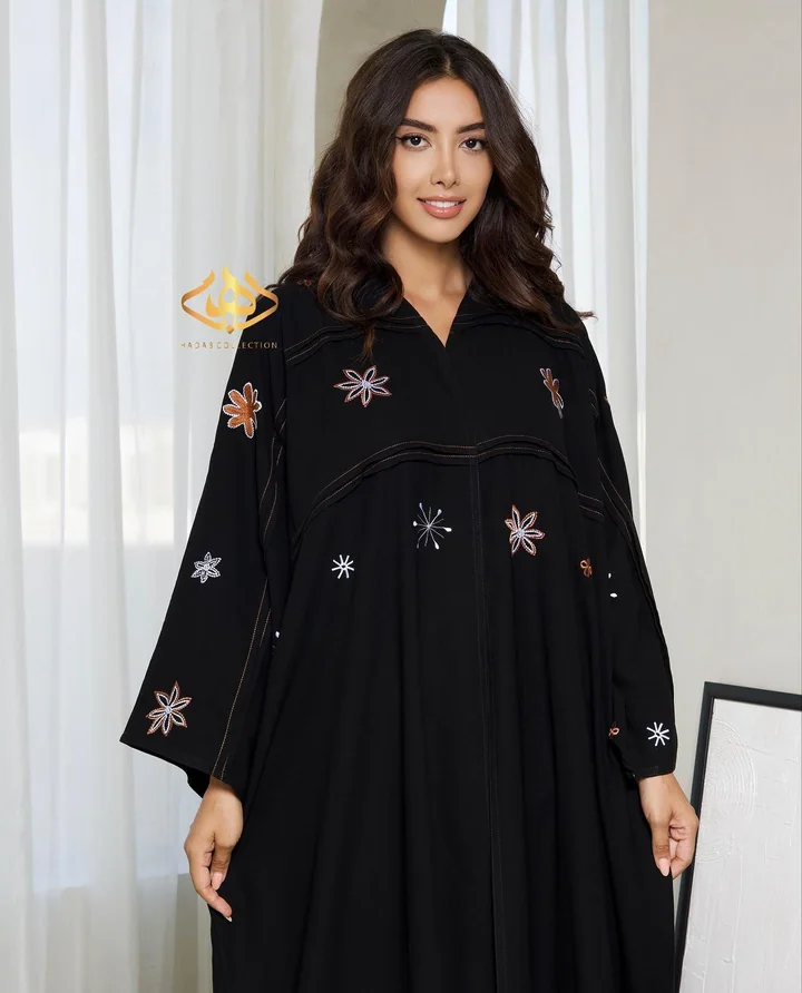 عباية كريب مطرّزة — HDB035
