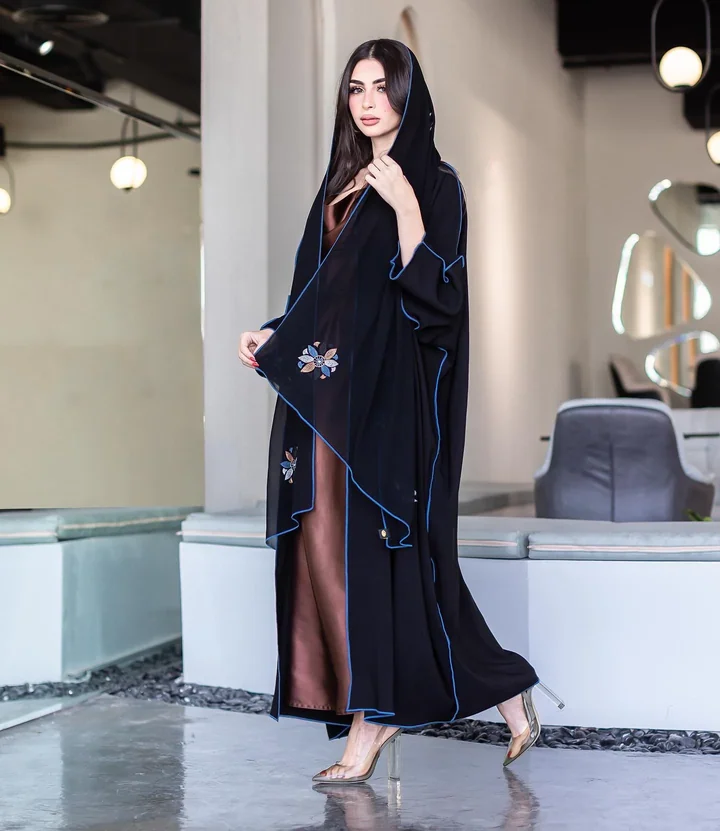 عباية مطرّزة — HDB045