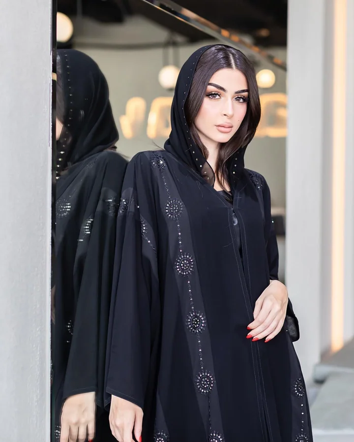 عباية شيفون مطرّزة — HDB052