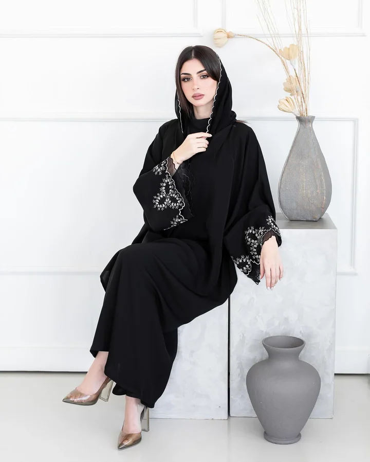عباية ندى مطرّزة — HDB086