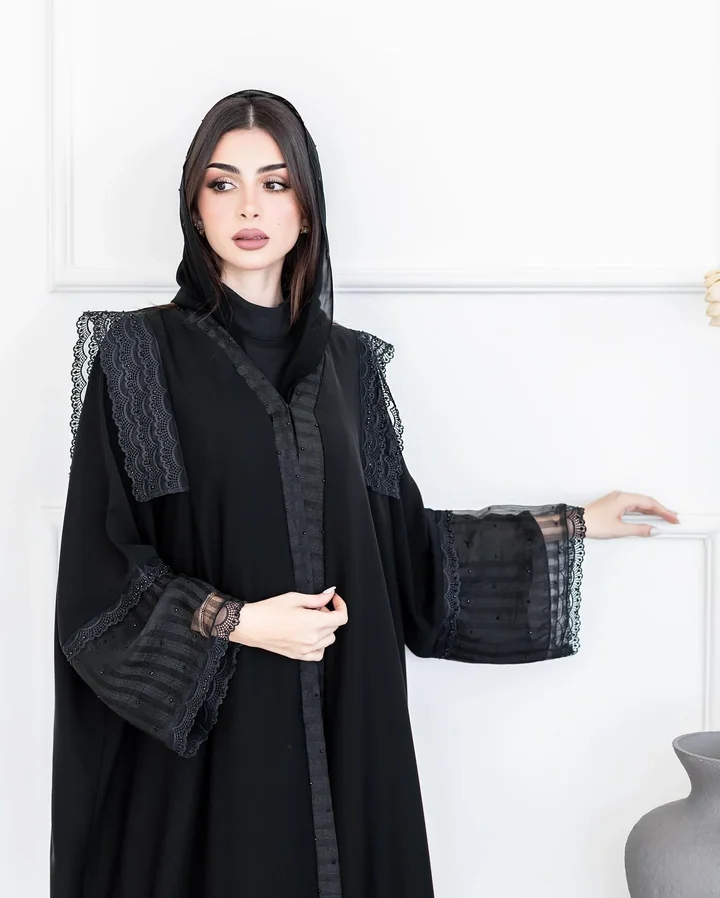 عباية كريب بتفاصيل خرز — HDB087