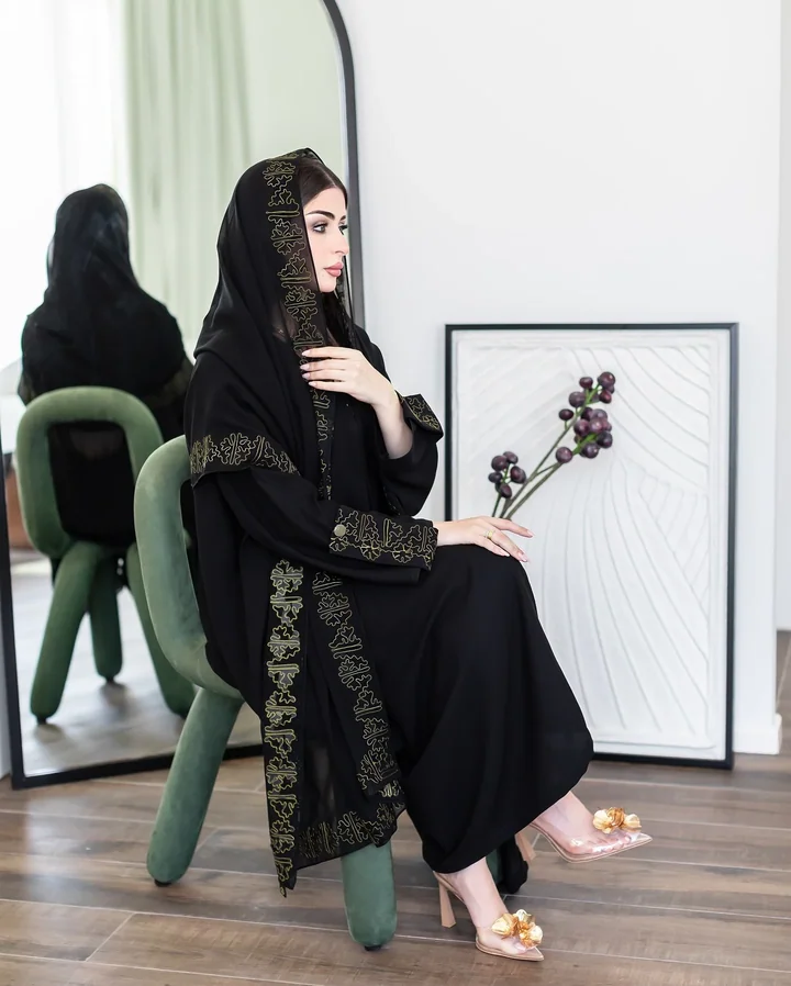 عباية كريب — HDB137