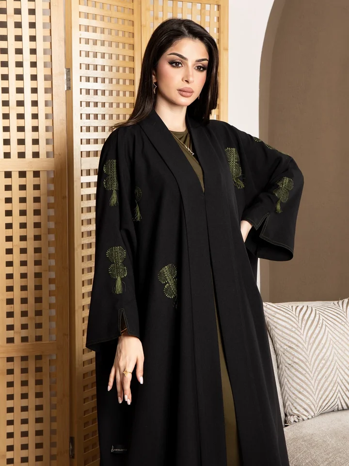 عباية لينن مطرّزة — HDB181