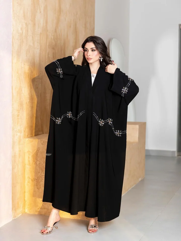 عباية كريب بتفاصيل خرز — HDB197