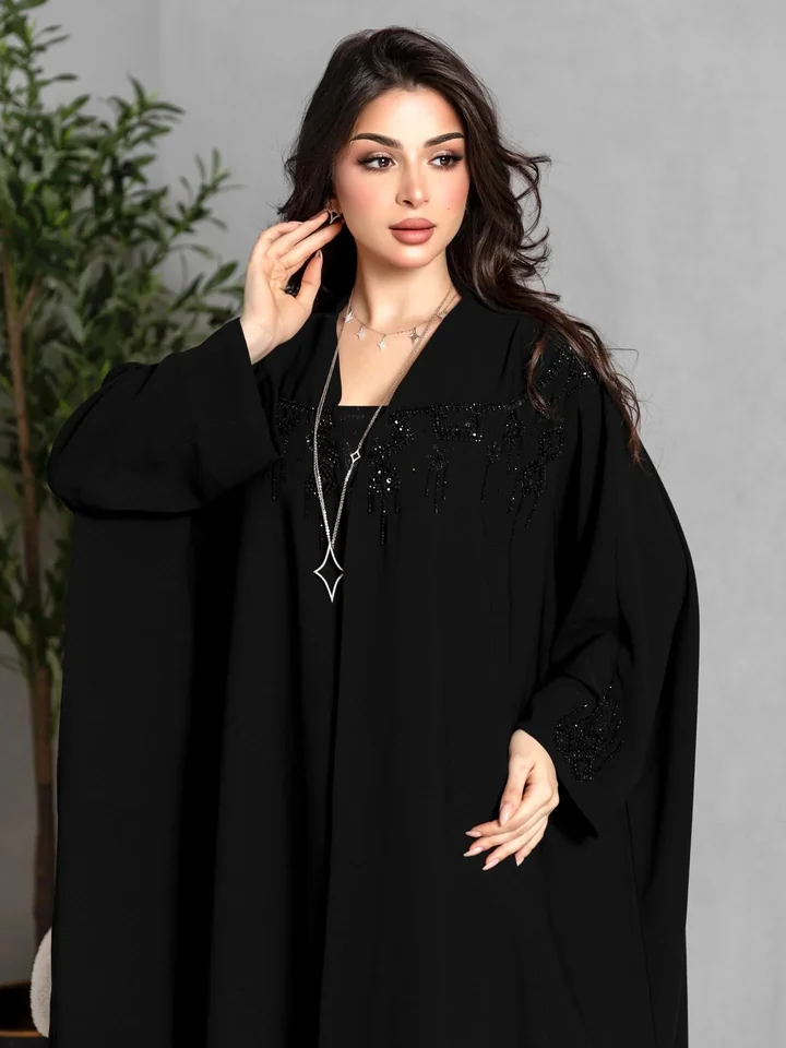 عباية كريب بتفاصيل خرز — HDB201
