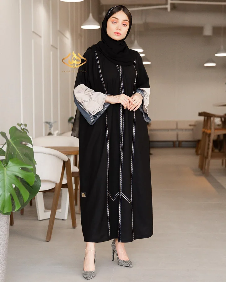 عباية مطرّزة — HELLO009