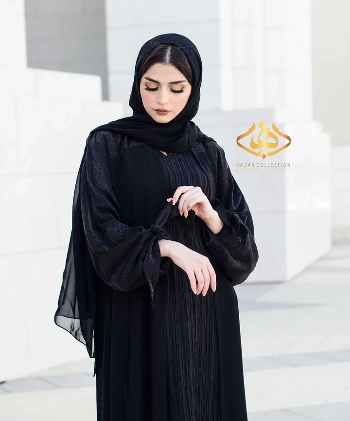 عباية كريب بقصة كلوش — W061